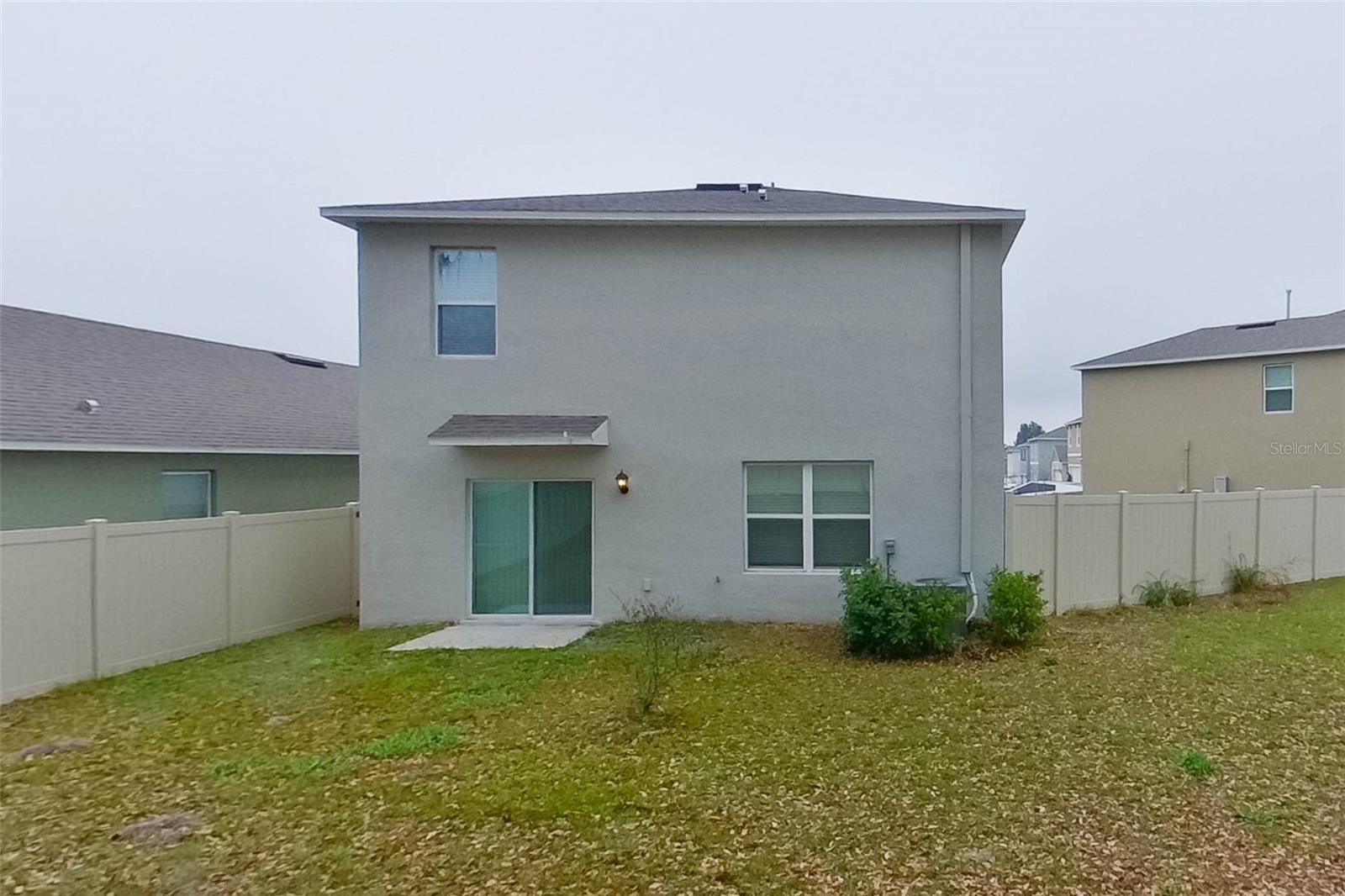 LAKE GRIFFIN RESERVE - Residential Lease