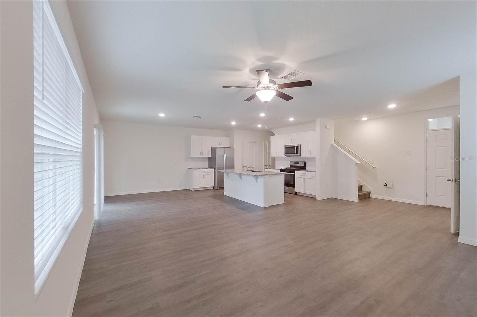 LAKE GRIFFIN RESERVE - Residential Lease