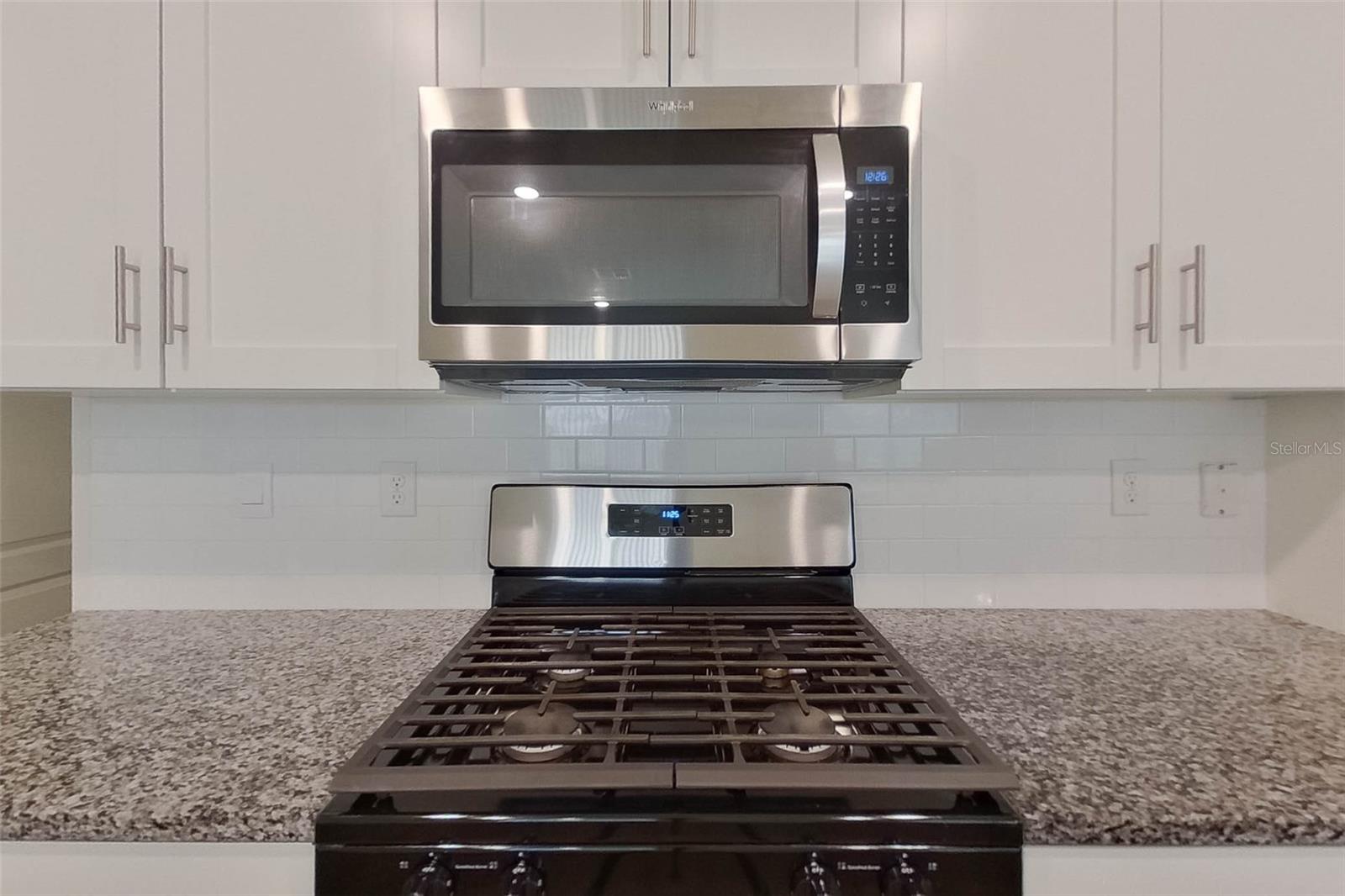 LAKE GRIFFIN RESERVE - Residential Lease