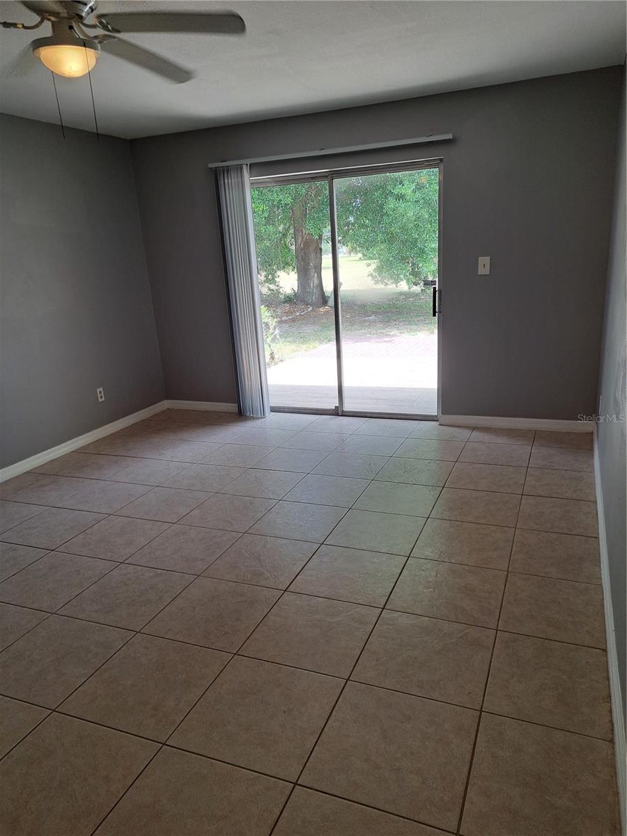 5005 LINDSAY COURT
