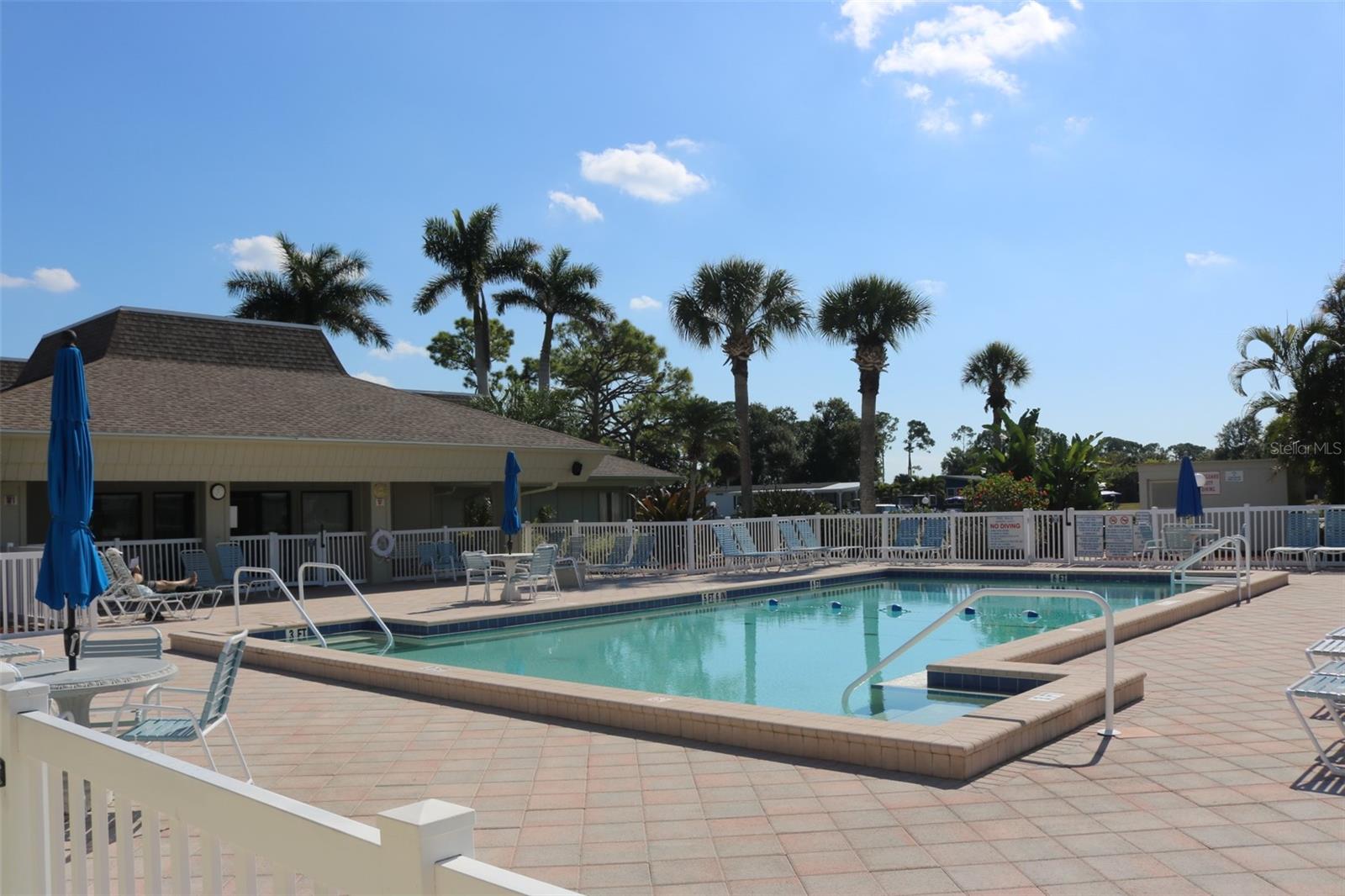 LA CASA MHP CO-OP - Residential