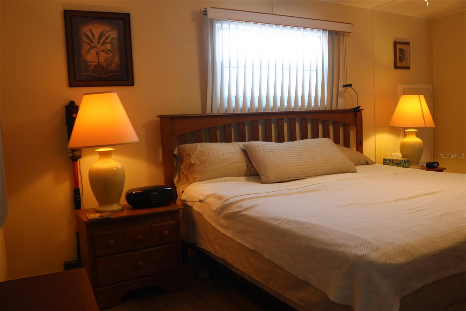 LA CASA MHP CO-OP - Residential