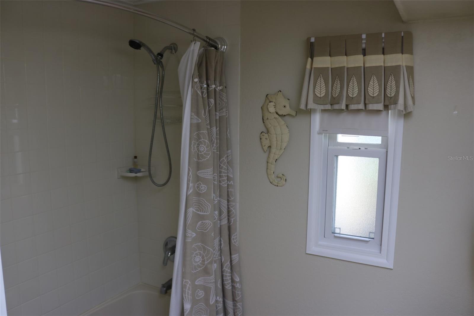 LA CASA MHP CO-OP - Residential