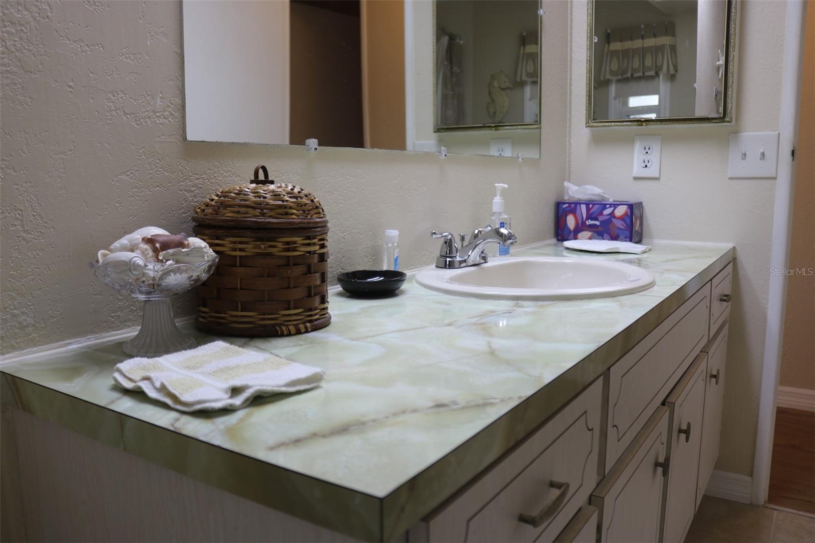 LA CASA MHP CO-OP - Residential