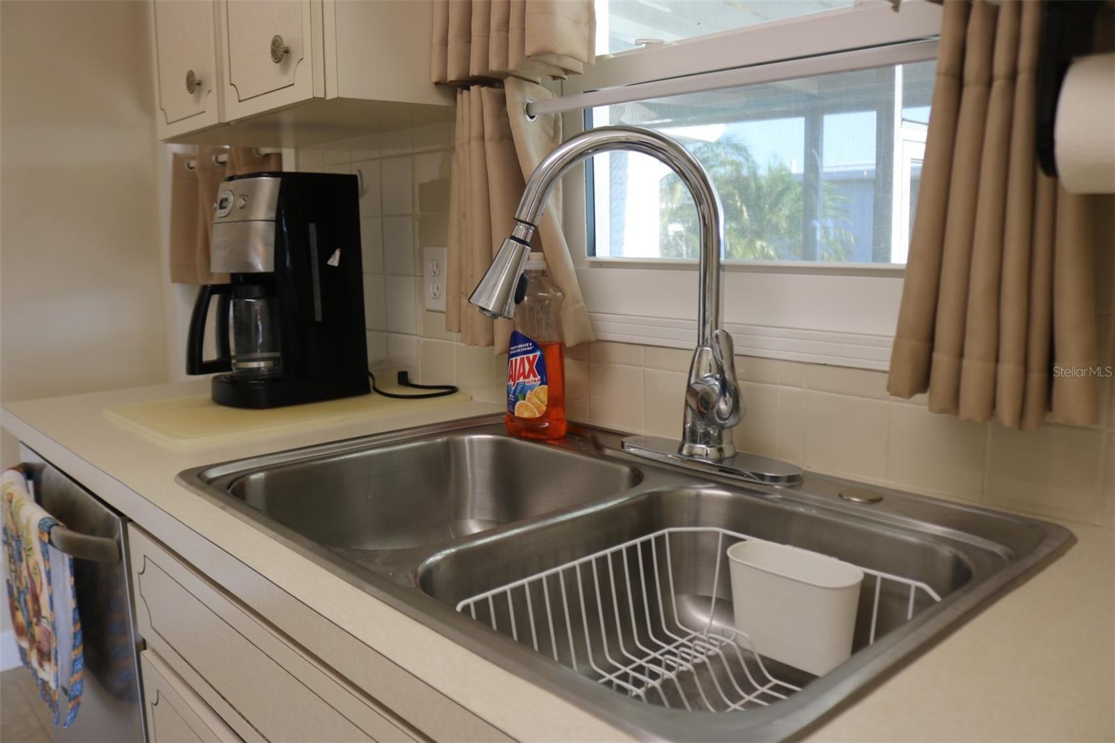 LA CASA MHP CO-OP - Residential