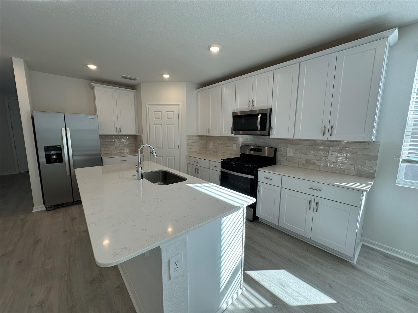 TWIN LAKES PH 7A - Residential Lease