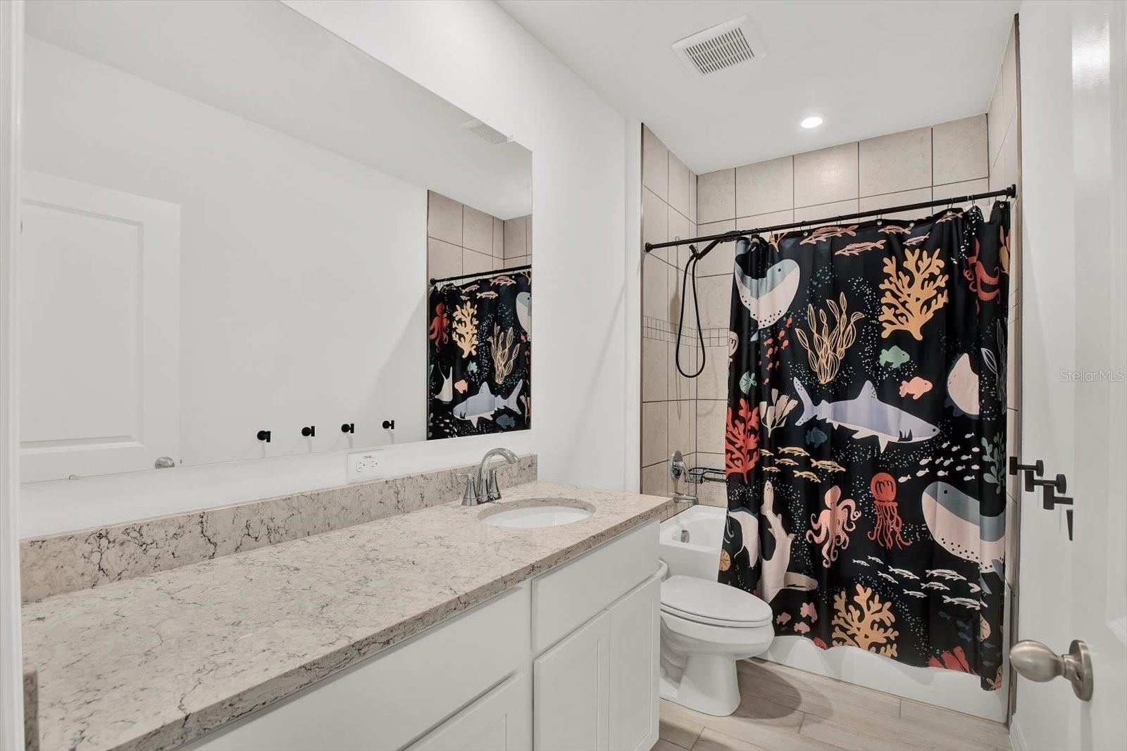 ROYAL HIGHLANDS - Residential Lease