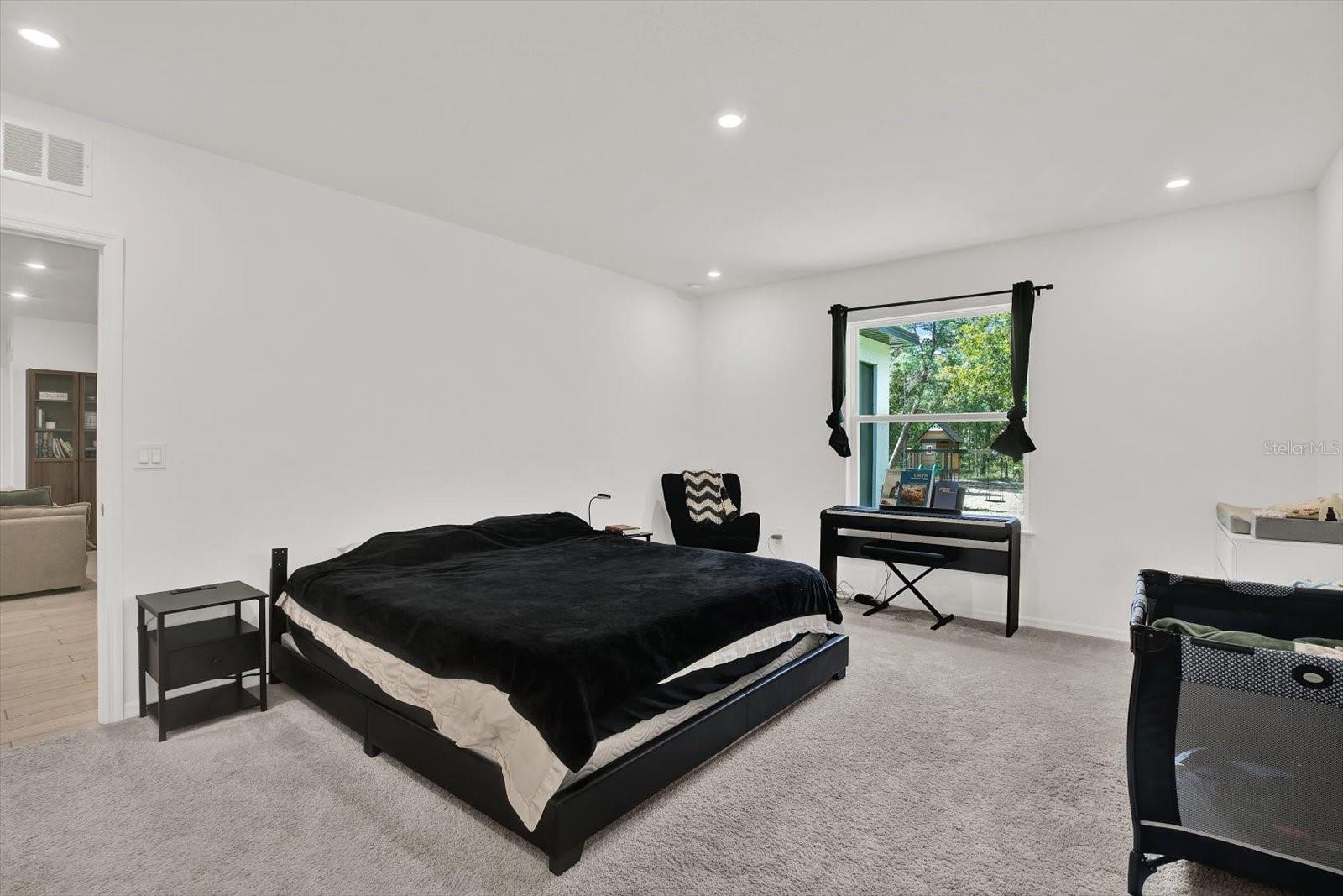 ROYAL HIGHLANDS - Residential Lease