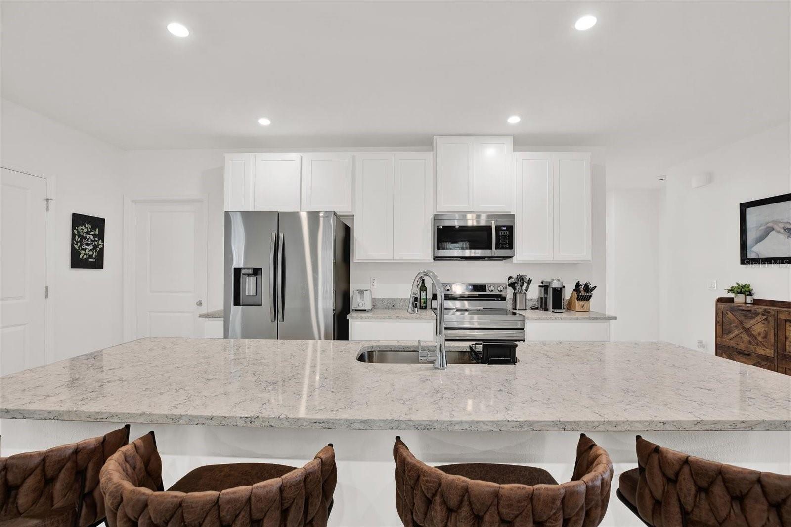 ROYAL HIGHLANDS - Residential Lease