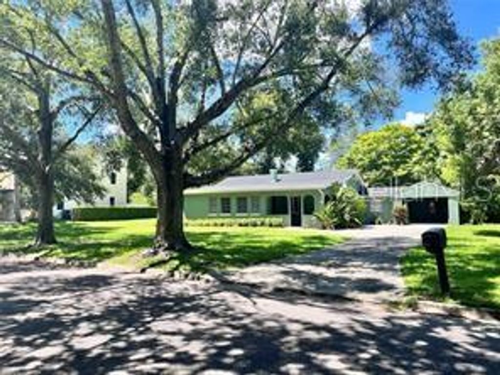 Photo of 2221 Hawick Lane, Winter Park, FL 32792 (MLS # O6364916)