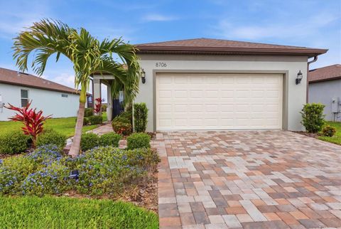 Photo of 8706 Ocean Tides Cove, Parrish, FL 34219 (MLS # A4689701)