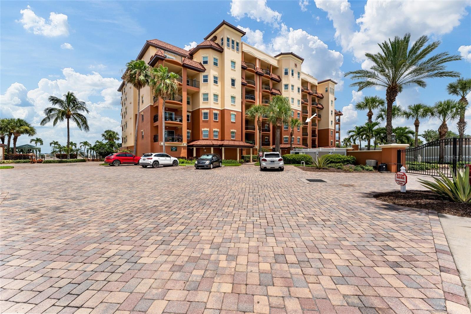 5301 GULF BLVD. BOULEVARD E406