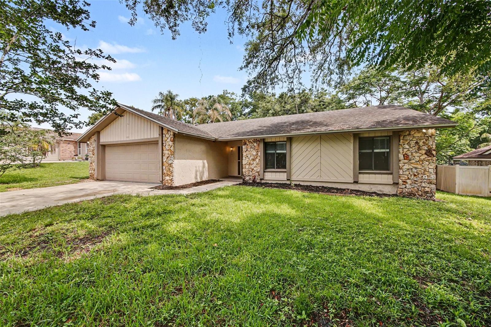 612 HEATHER BRITE CIRCLE