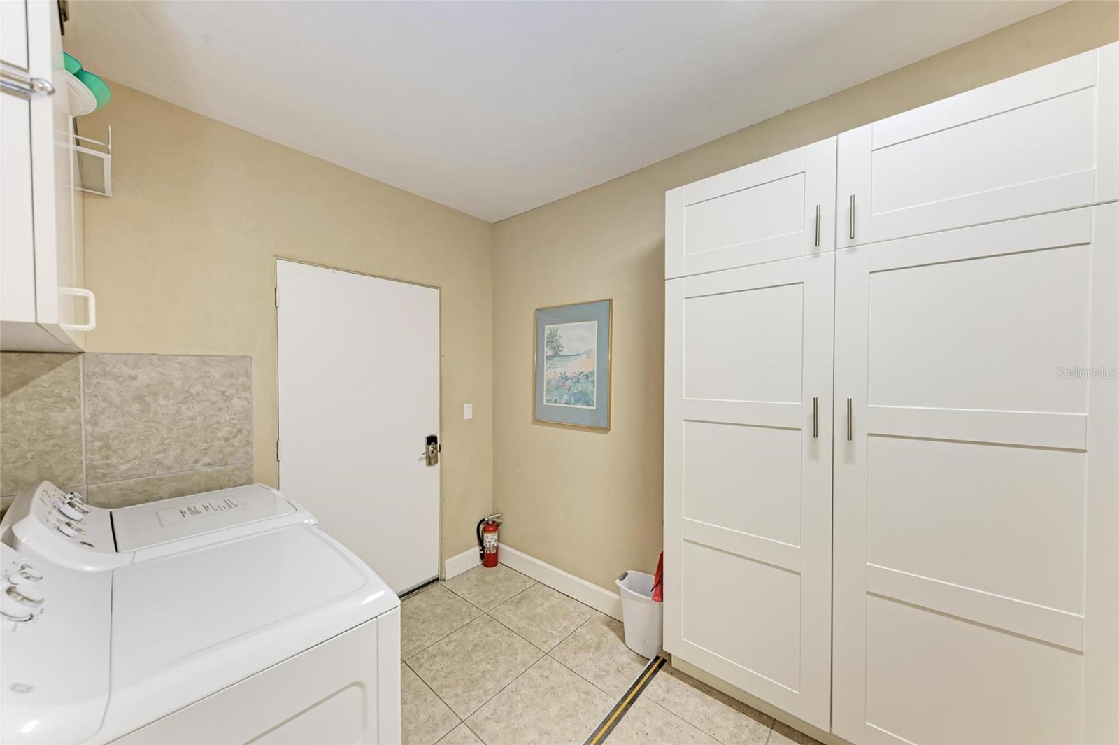 SOUTH GATE - Residential