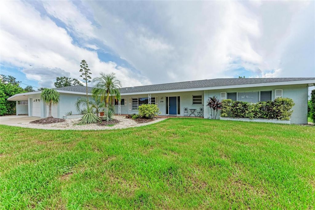 Photo of 2705 S Brink Avenue, Sarasota, FL 34239 (MLS # A4661107)