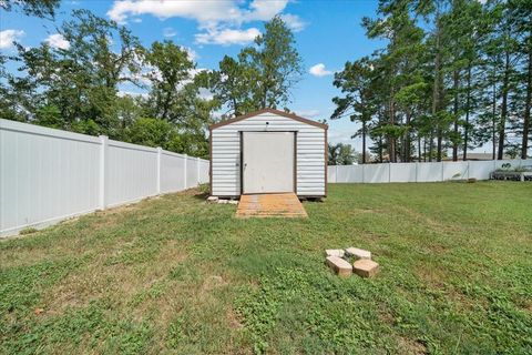 Tiny photo for 5023 SW 106th Street, Ocala, FL 34476 (MLS # OM707219)