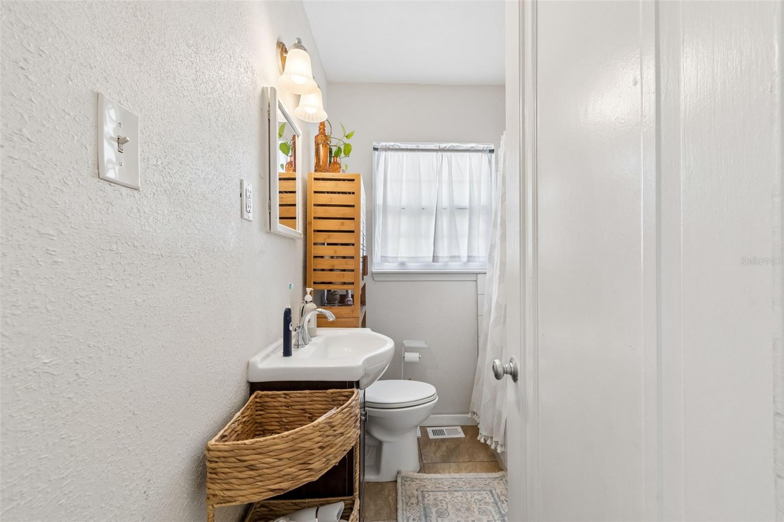 WASHINGTON HEIGHTS - Residential Income