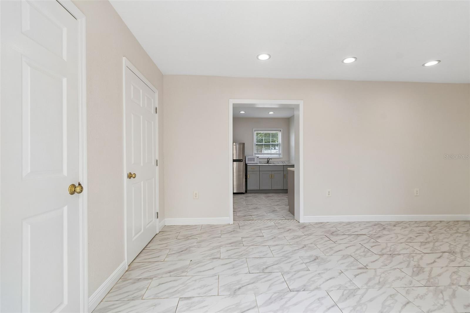 WASHINGTON HEIGHTS - Residential Income