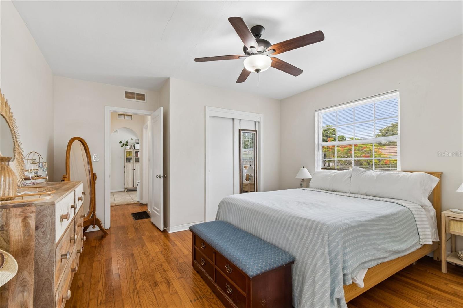 WASHINGTON HEIGHTS - Residential Income