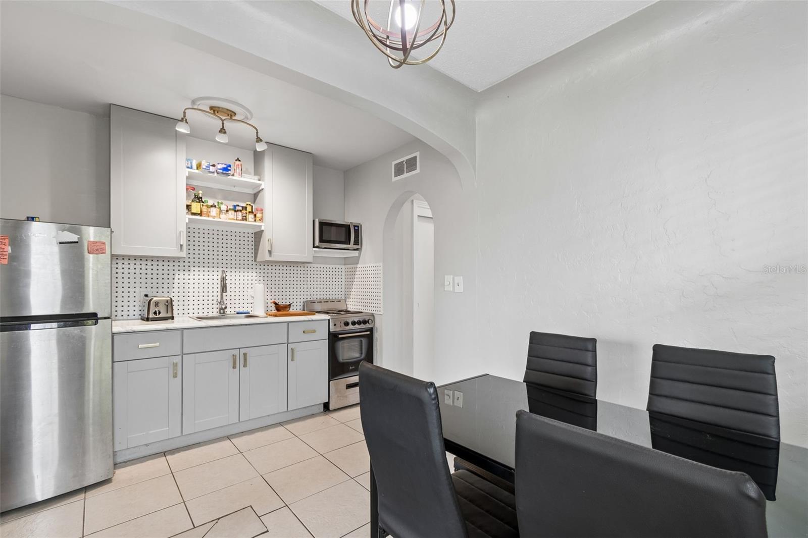 WASHINGTON HEIGHTS - Residential Income