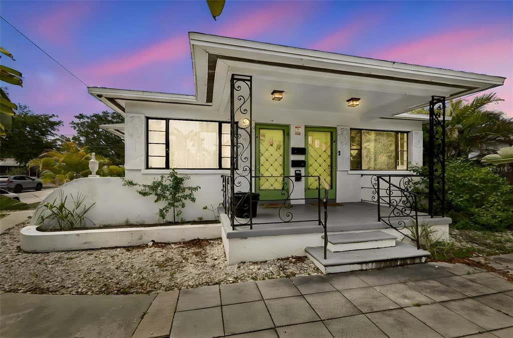 Photo of 1500 30th Avenue N, St Petersburg, FL 33704 (MLS # TB8507567)