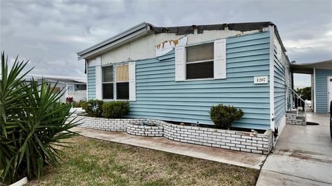 A home in ELLENTON