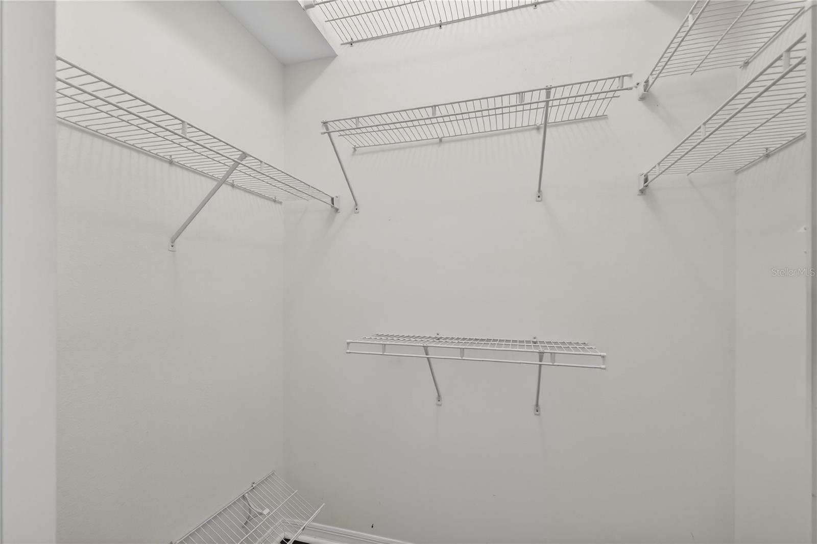 LADY LAKE ORANGE BLOSSOM GARDENS UNIT 16 - Residential