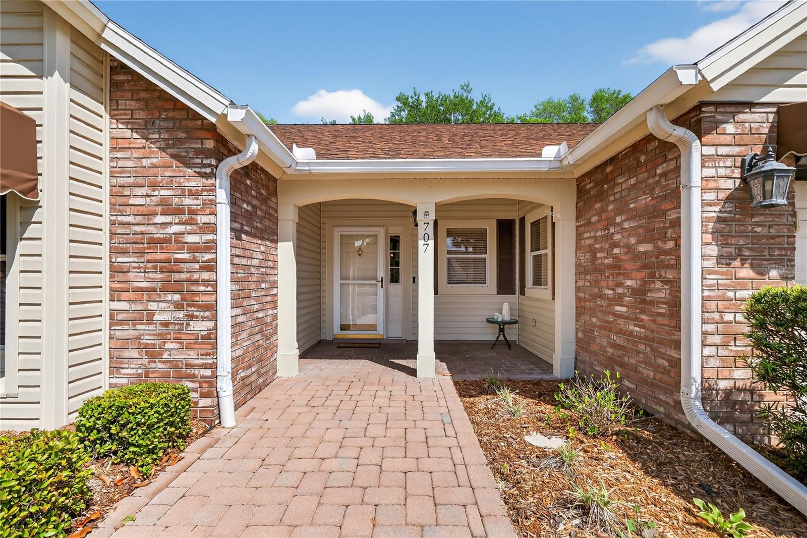 LADY LAKE ORANGE BLOSSOM GARDENS UNIT 16 - Residential