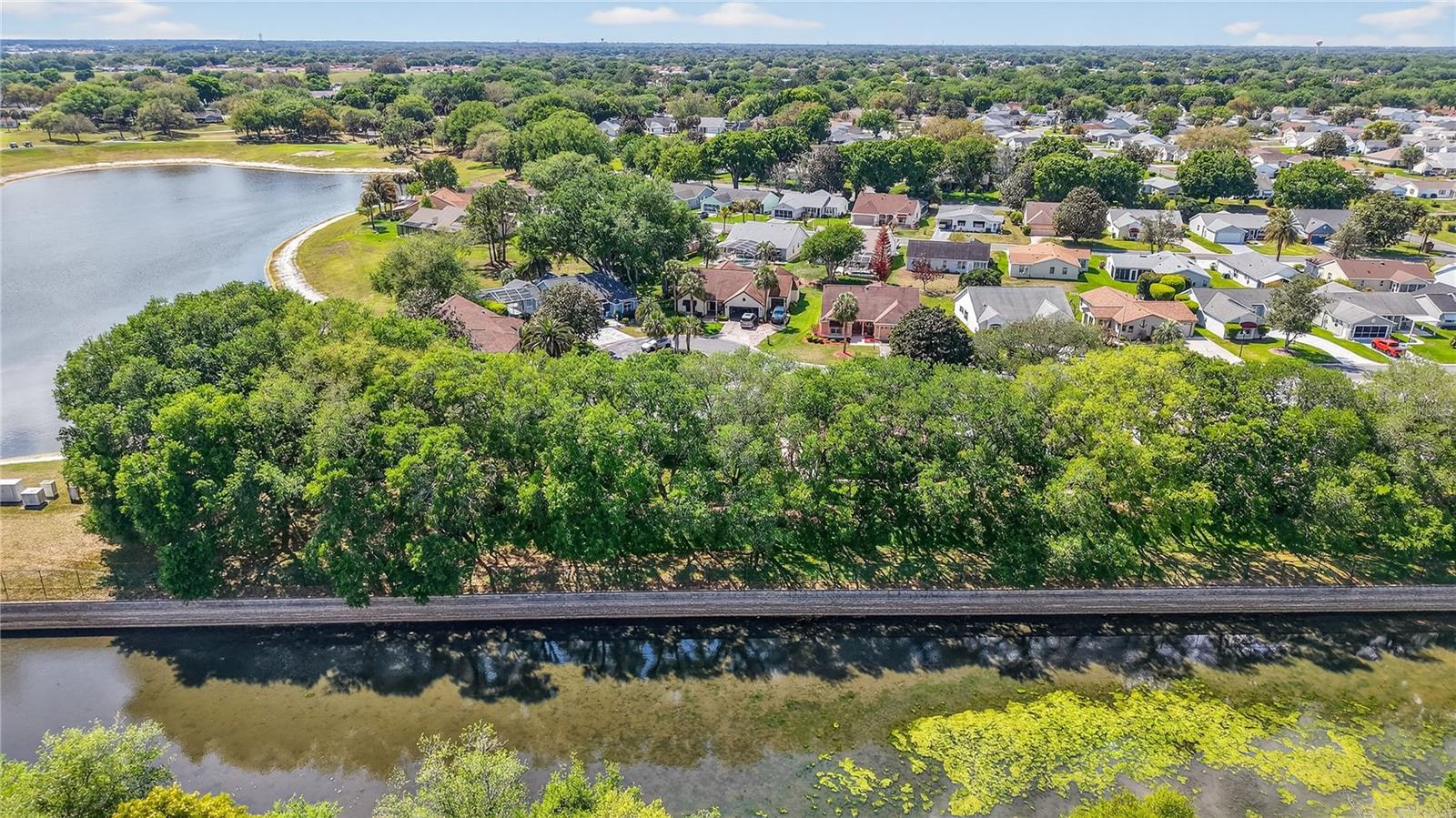 LADY LAKE ORANGE BLOSSOM GARDENS UNIT 16 - Residential