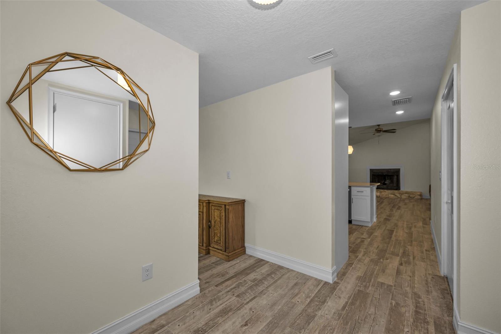 CONNERS LAKE FRONT ESTATES - Residential