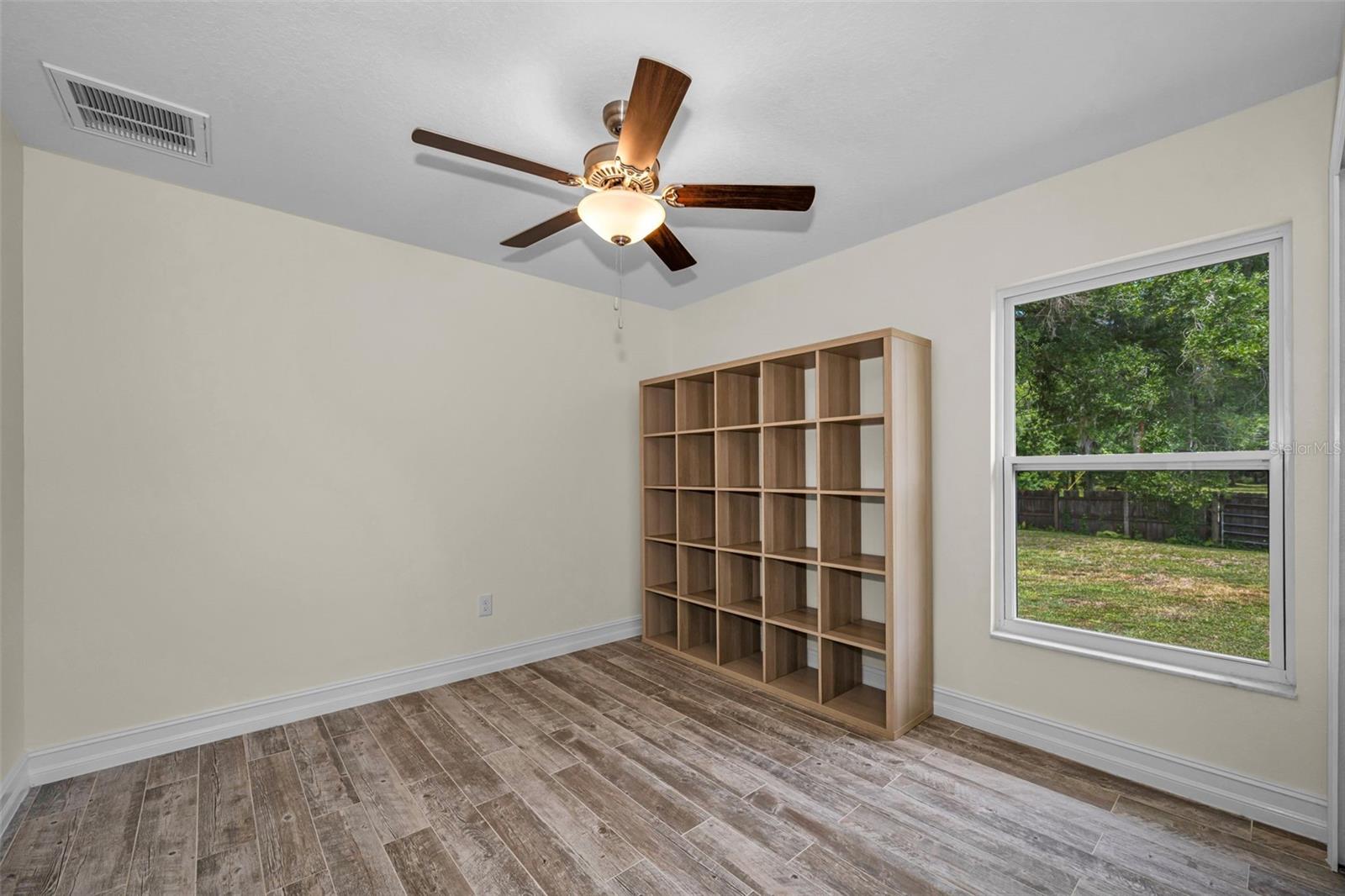 CONNERS LAKE FRONT ESTATES - Residential