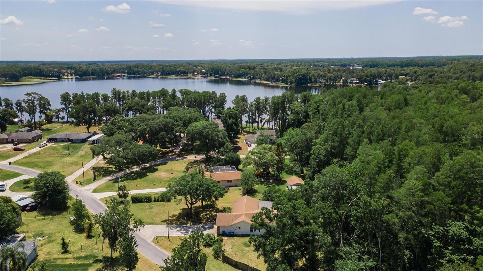 CONNERS LAKE FRONT ESTATES - Residential