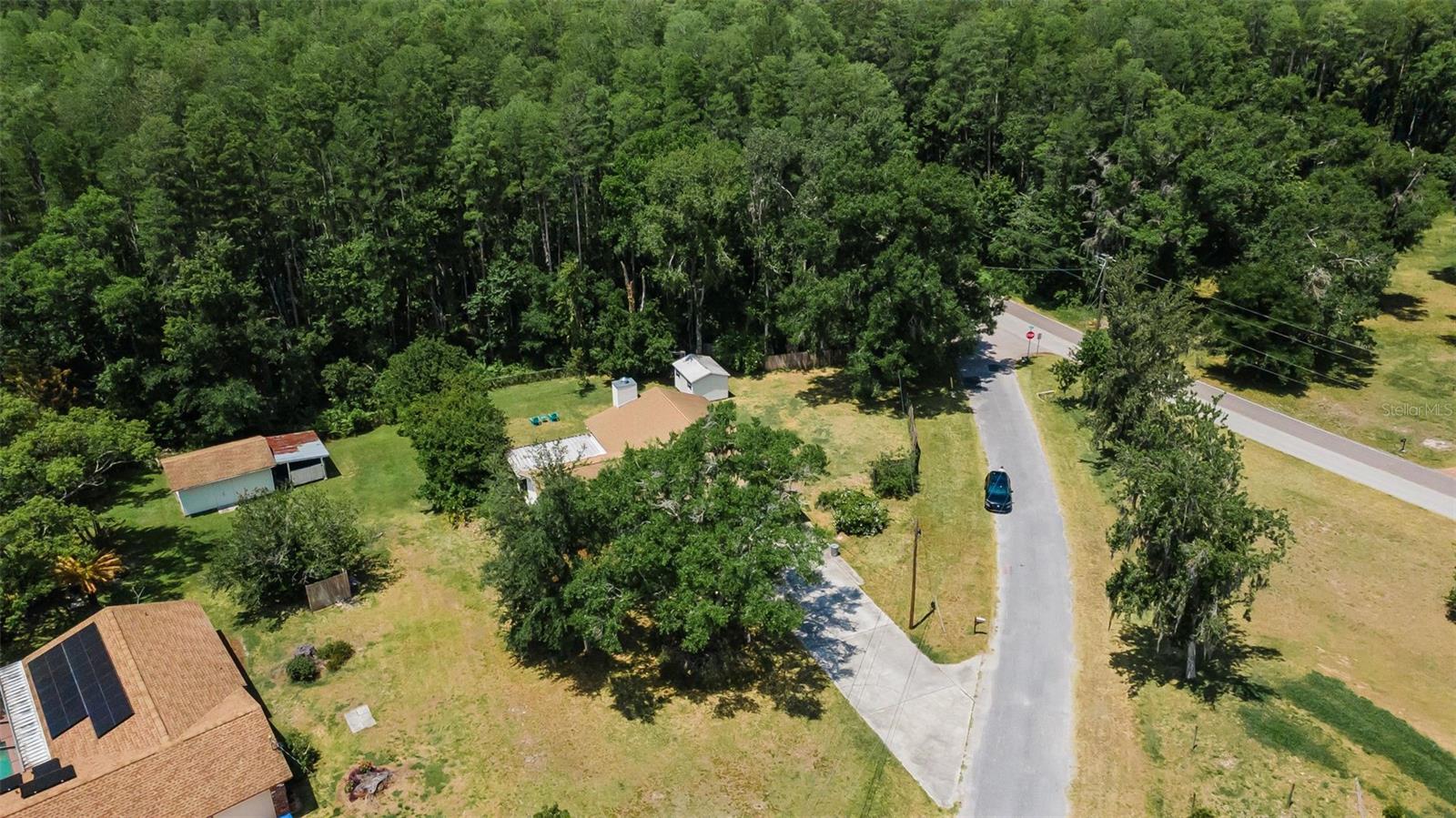 CONNERS LAKE FRONT ESTATES - Residential