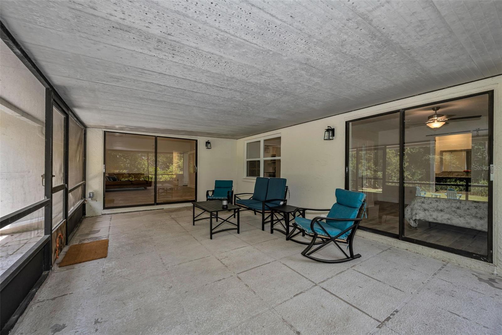 CONNERS LAKE FRONT ESTATES - Residential