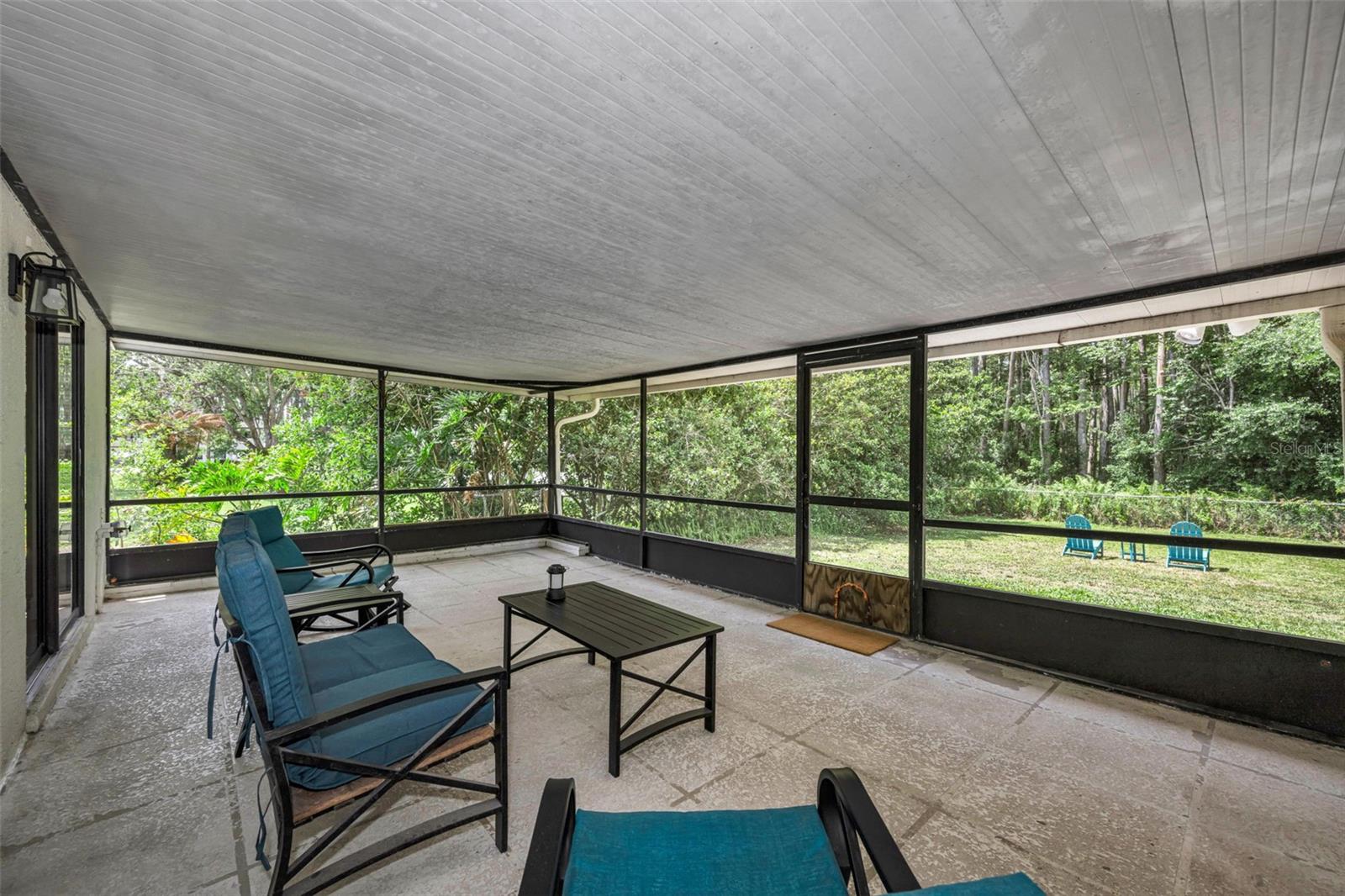 CONNERS LAKE FRONT ESTATES - Residential