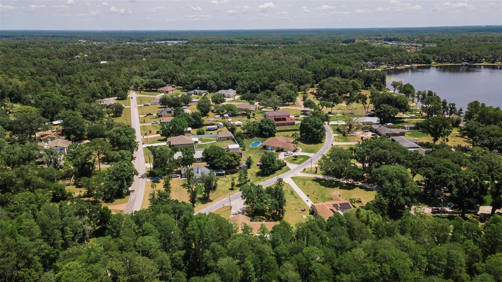 CONNERS LAKE FRONT ESTATES - Residential
