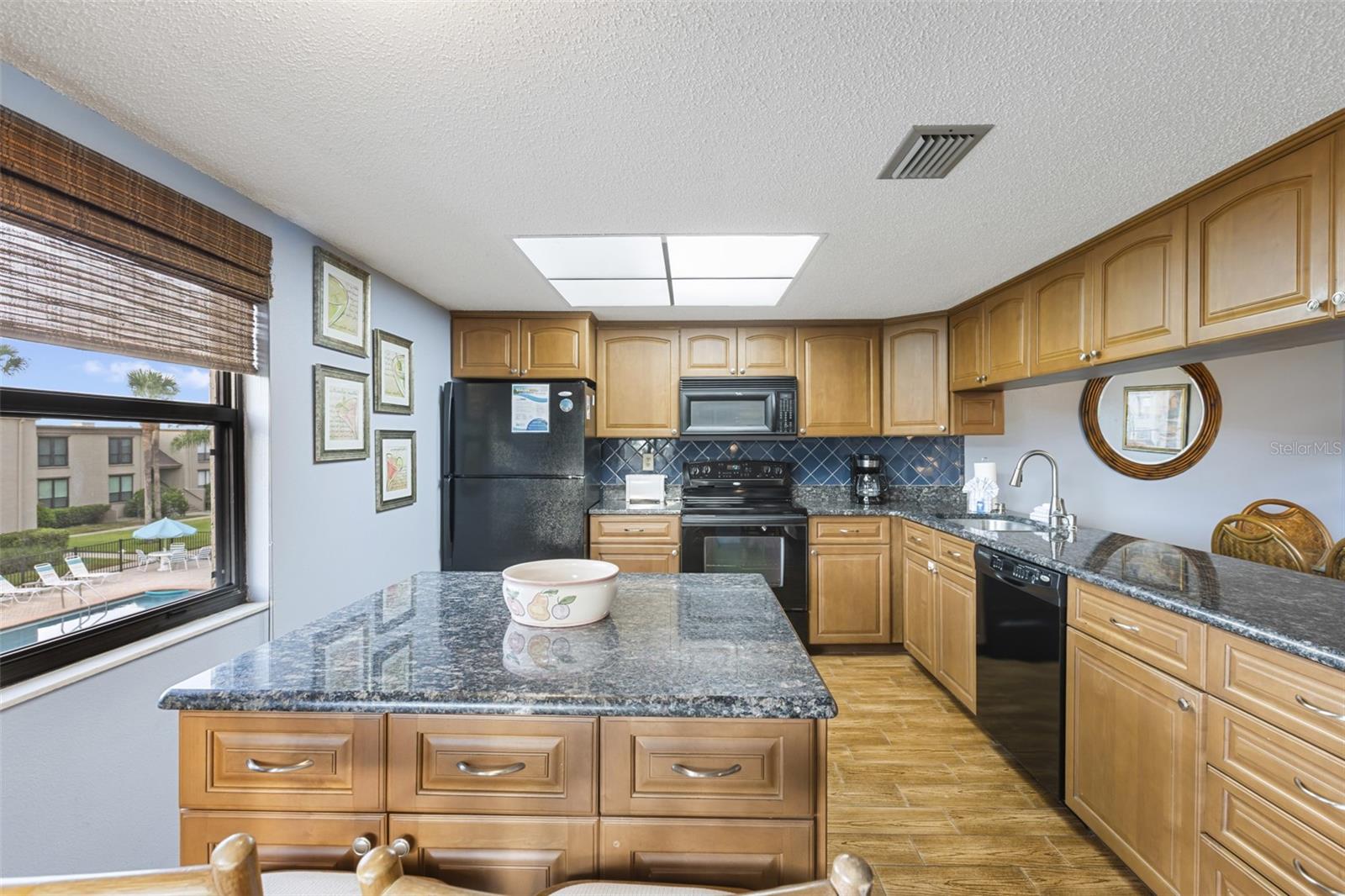 SEA CLUB OF INDIAN SHORES - Residential