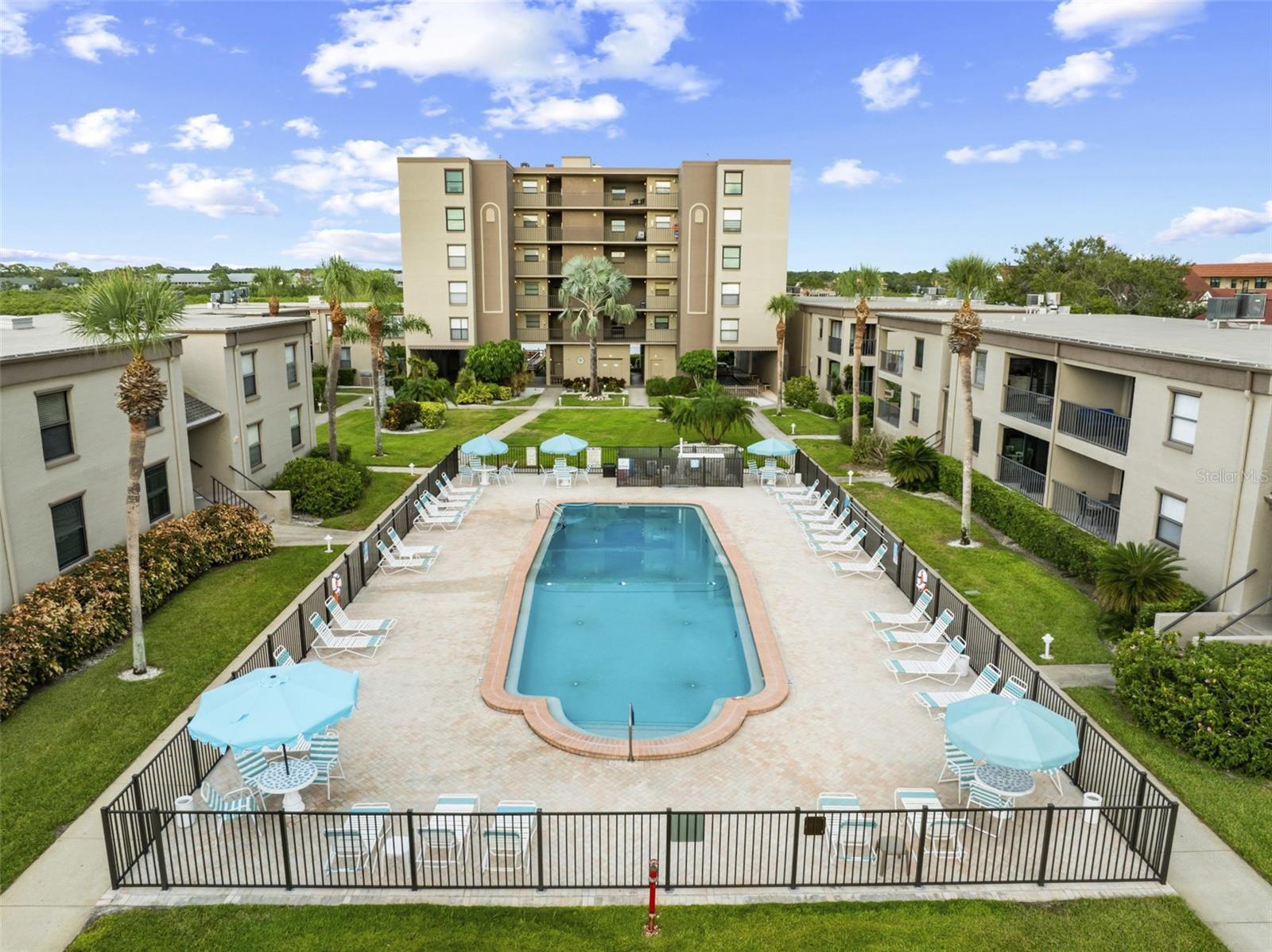 SEA CLUB OF INDIAN SHORES - Residential