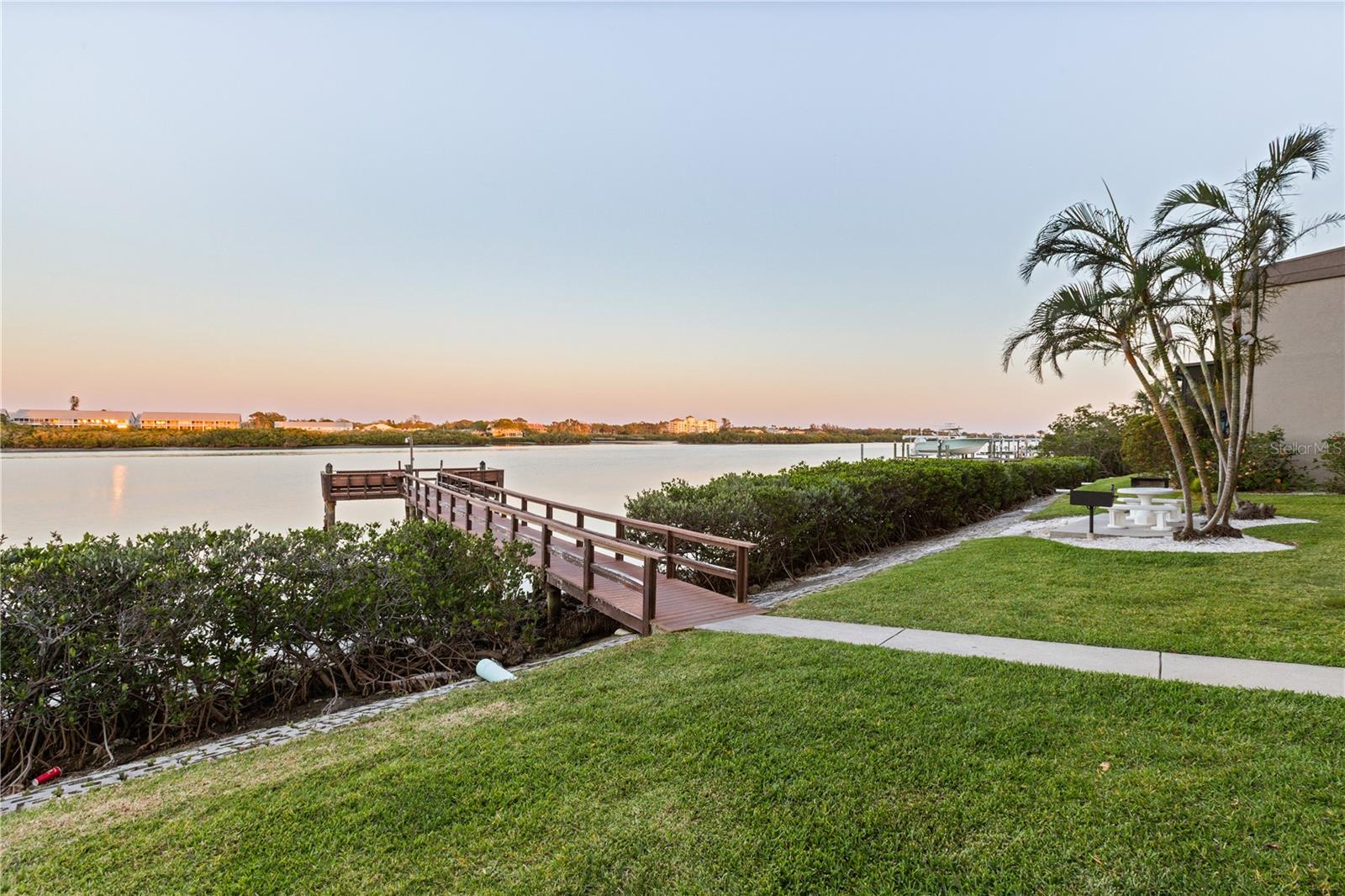 SEA CLUB OF INDIAN SHORES - Residential