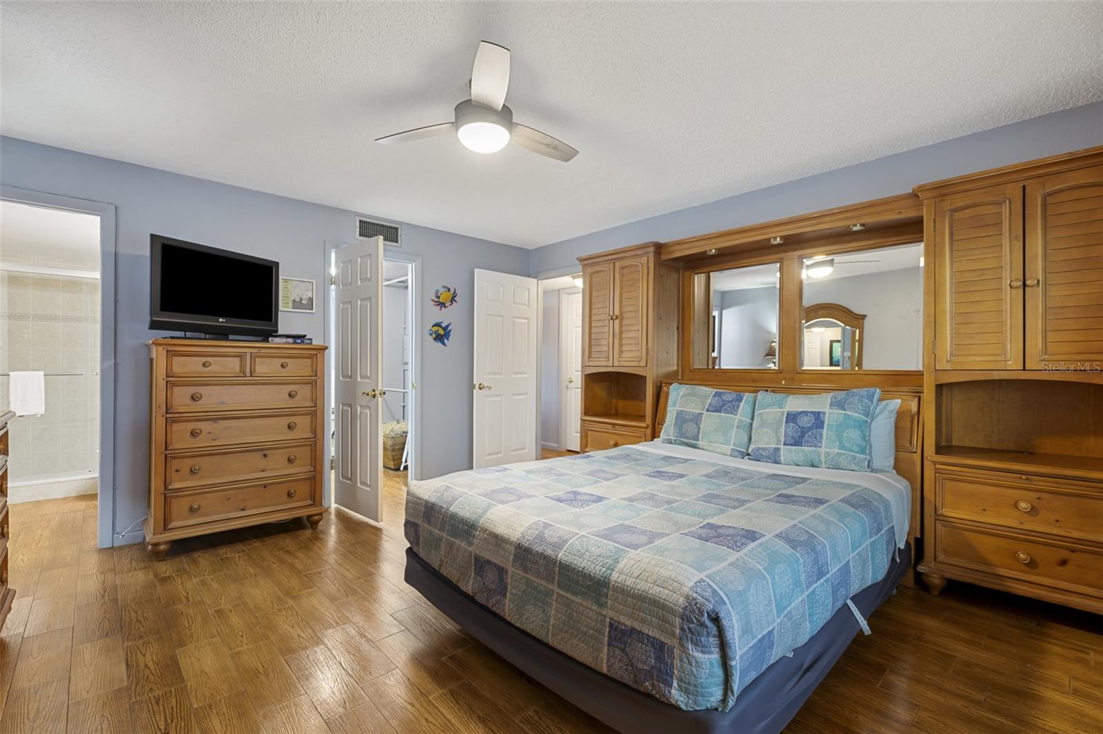 SEA CLUB OF INDIAN SHORES - Residential