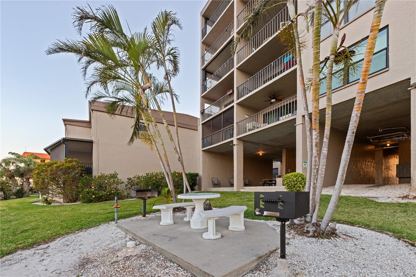 SEA CLUB OF INDIAN SHORES - Residential