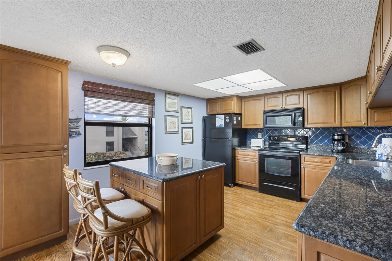 SEA CLUB OF INDIAN SHORES - Residential