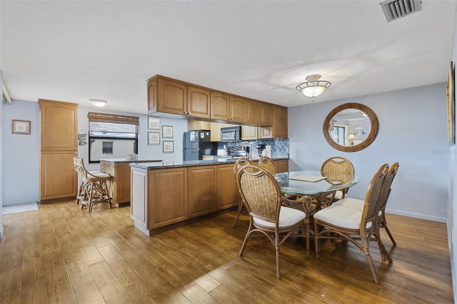 SEA CLUB OF INDIAN SHORES - Residential