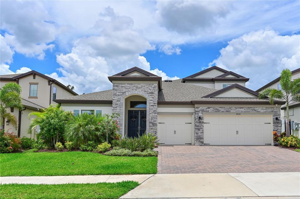 Photo of 8916 Isabella Circle, Parrish, FL 34219 (MLS # A4652700)