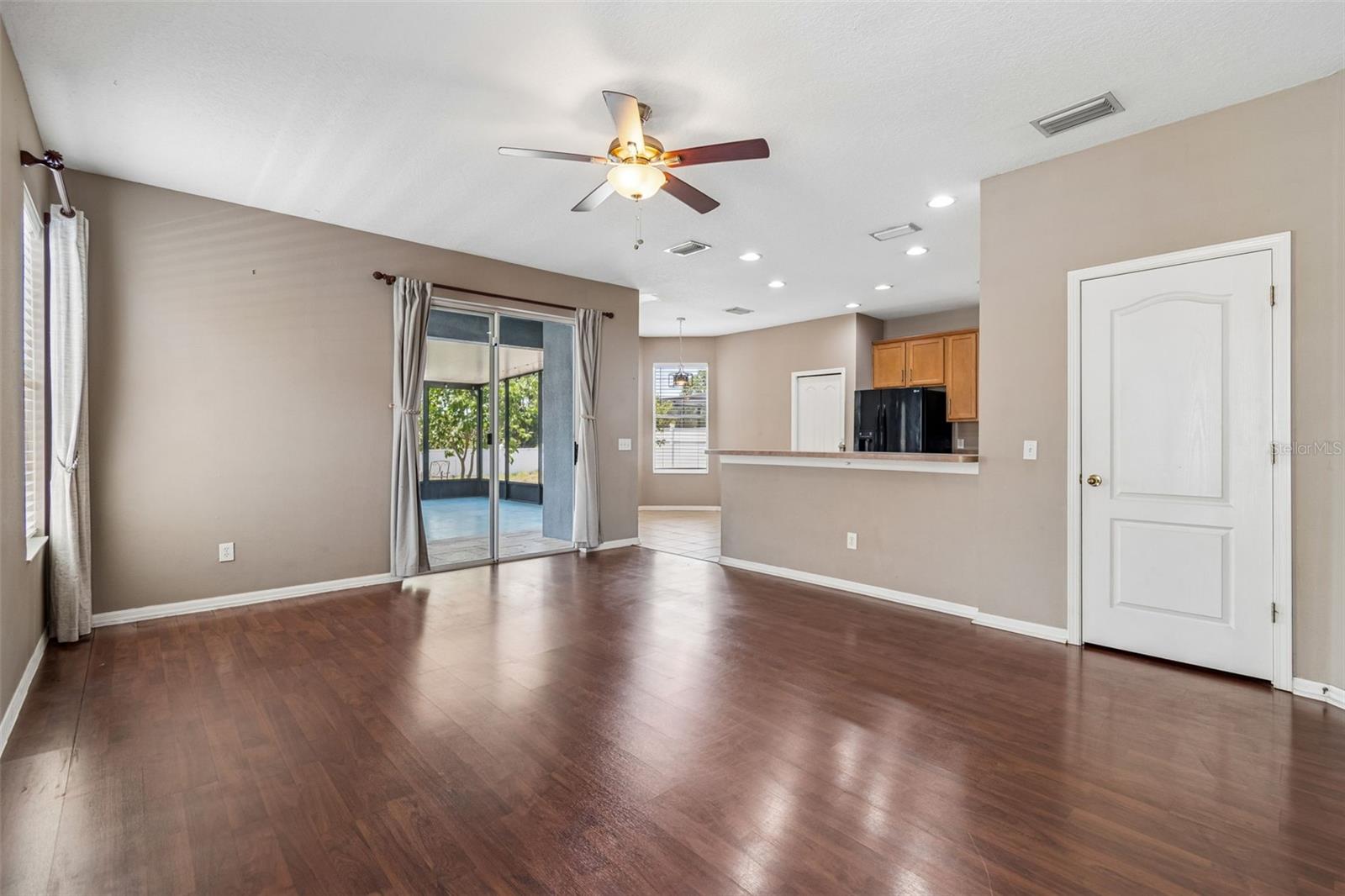 PARKWAY CENTER SINGLE FAMILY P - Residential