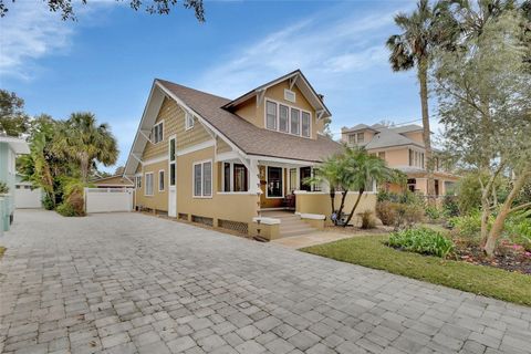 A home in DELAND