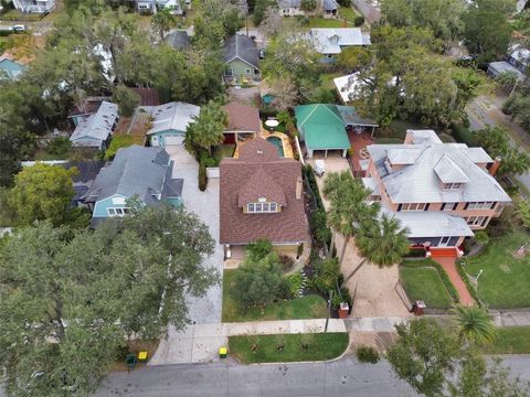 A home in DELAND