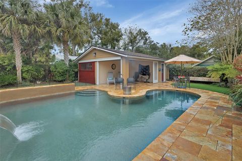 A home in DELAND