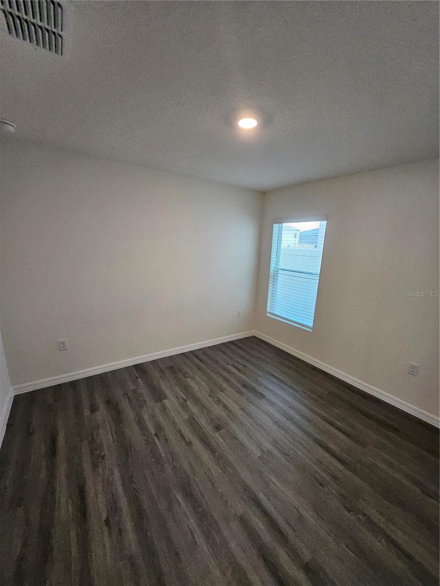 TWO RIVERS - Residential Lease