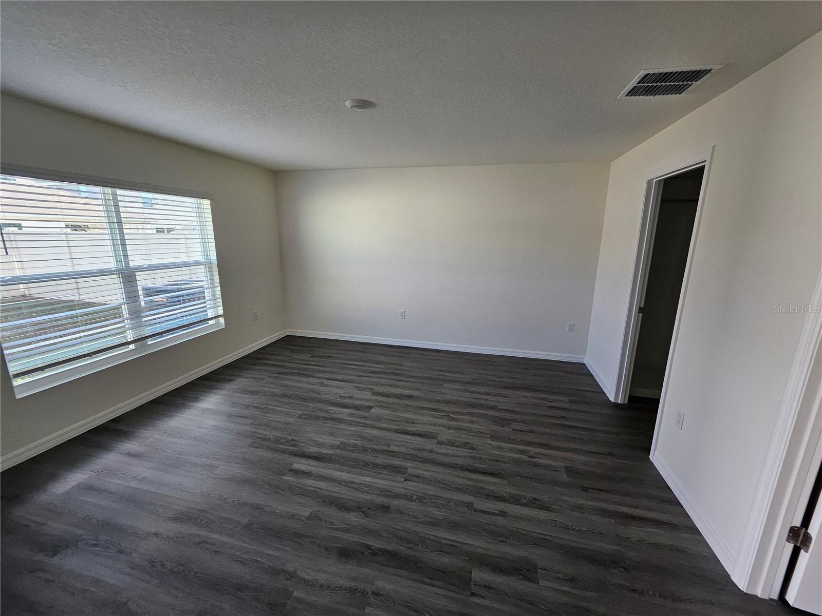 TWO RIVERS - Residential Lease